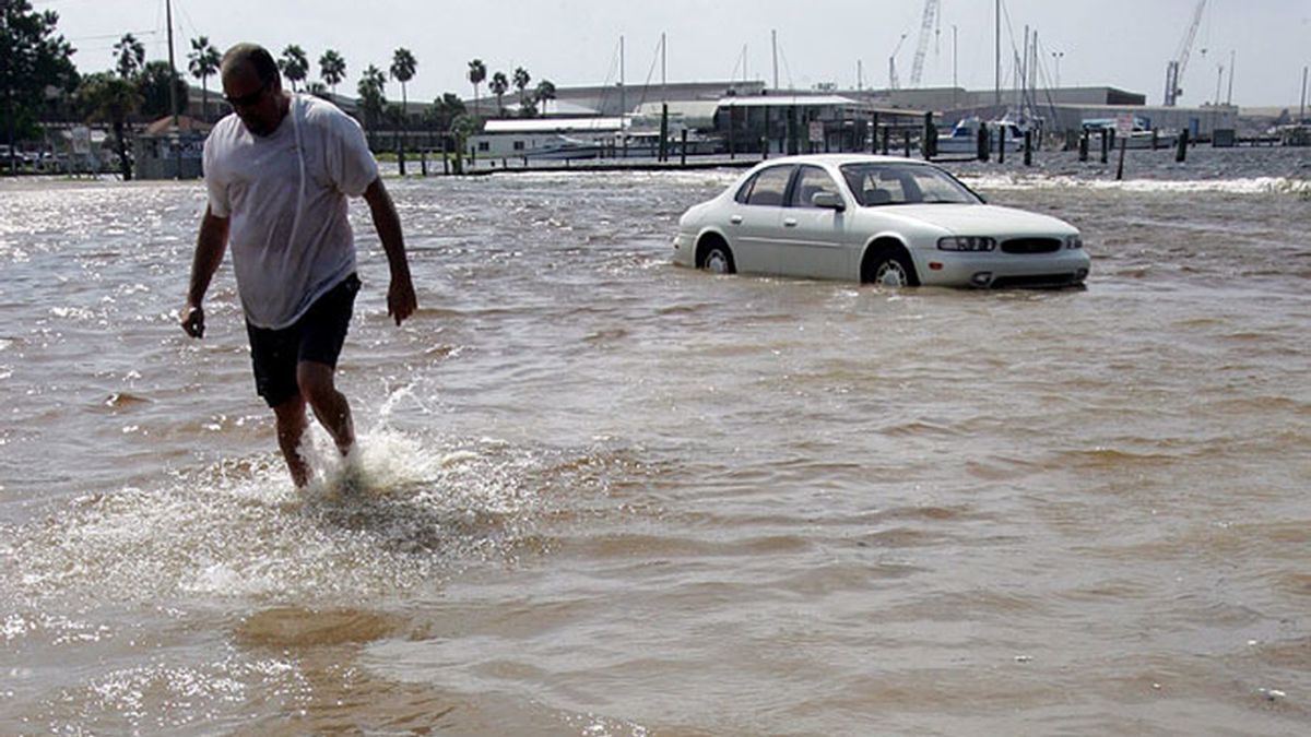 El huracán Isaac llega a Luisiana