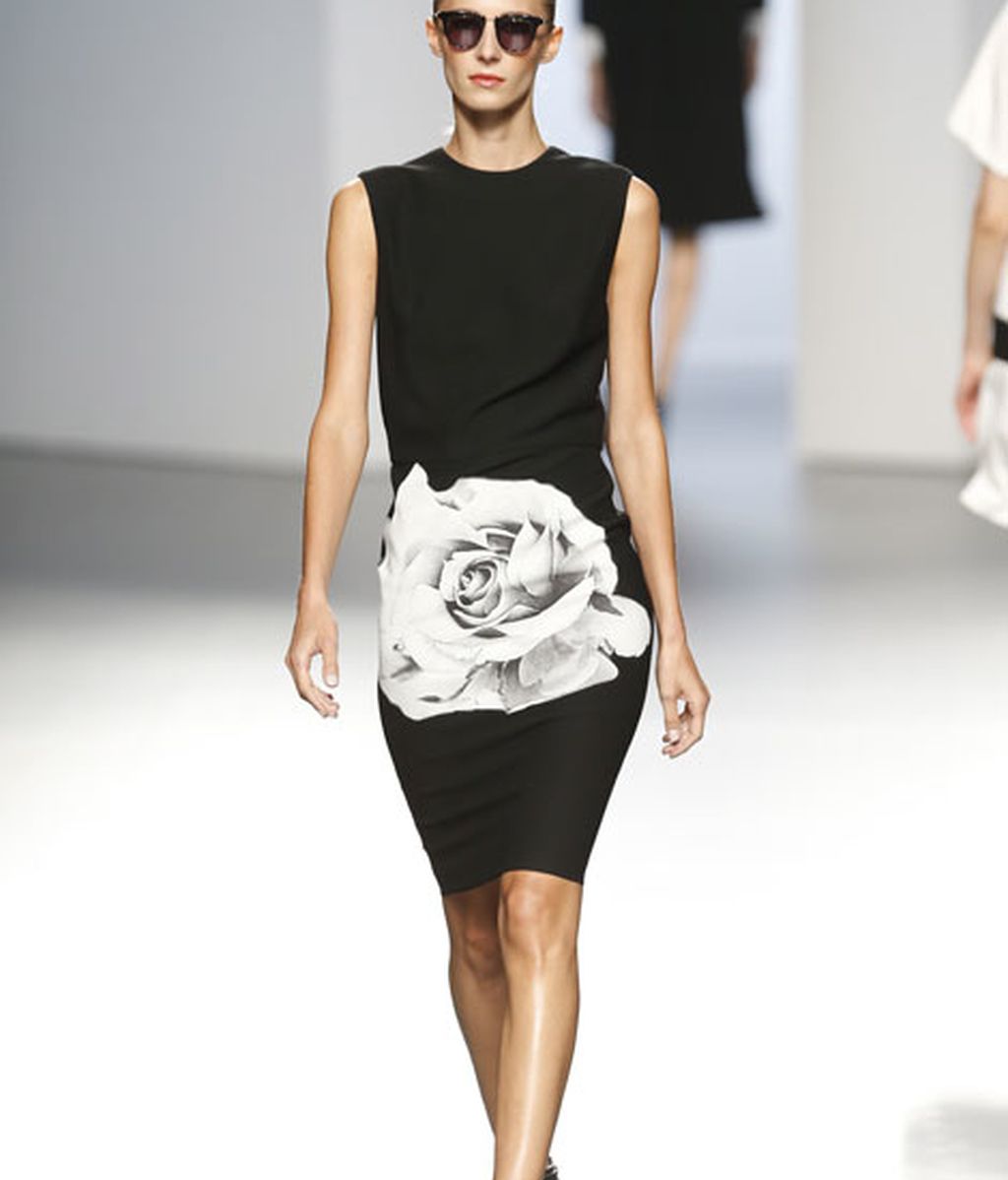 Contención de volúmenes y apuesta por líneas rectas