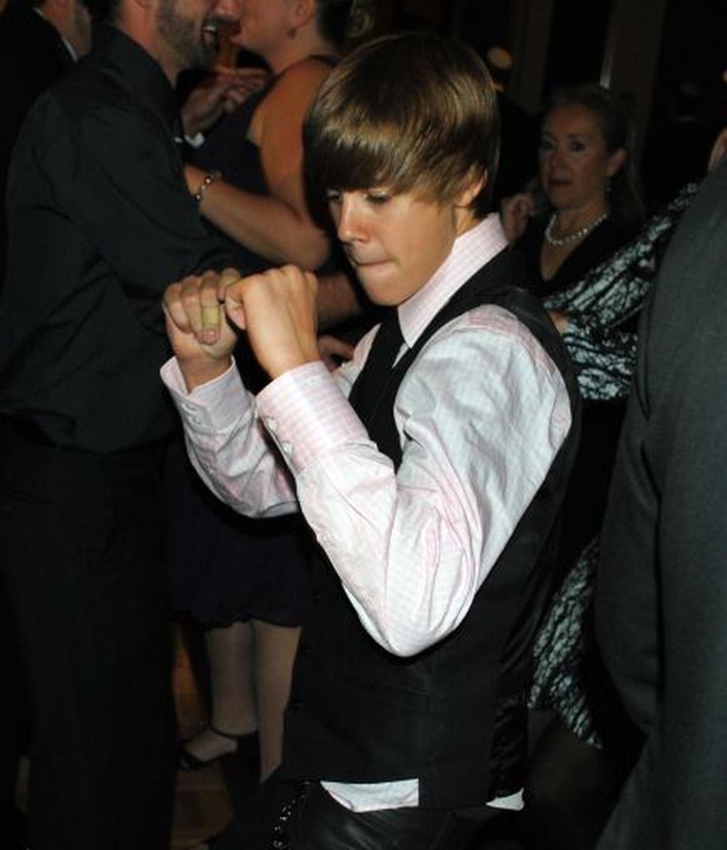 Justin se marcó unos pasos de baile en medio de la celebración