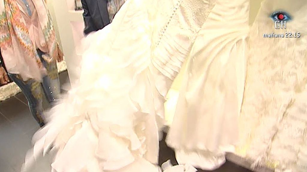 susana busca su vestido de novia