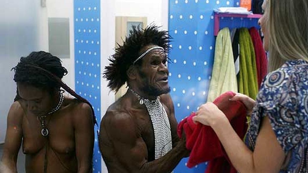 Una tribu indígena 'invade' Guadalix