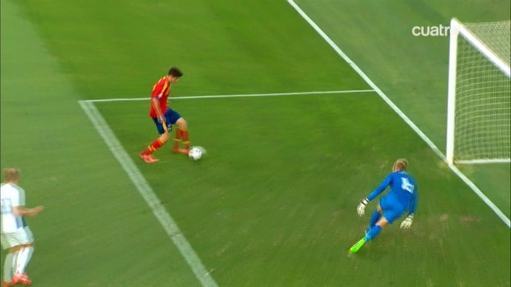 Morata sólo tuvo que empujar el balón gracias a la jugada de Sarabia