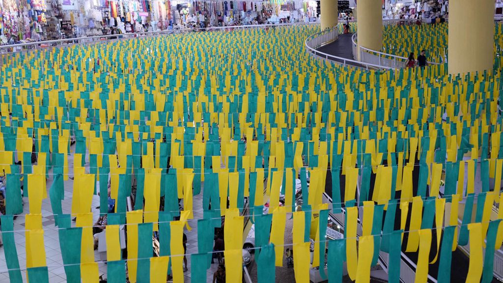 Martes, 1 de julio: Los colores de la Canarinha inundan un centro comercial en Fortaleza
