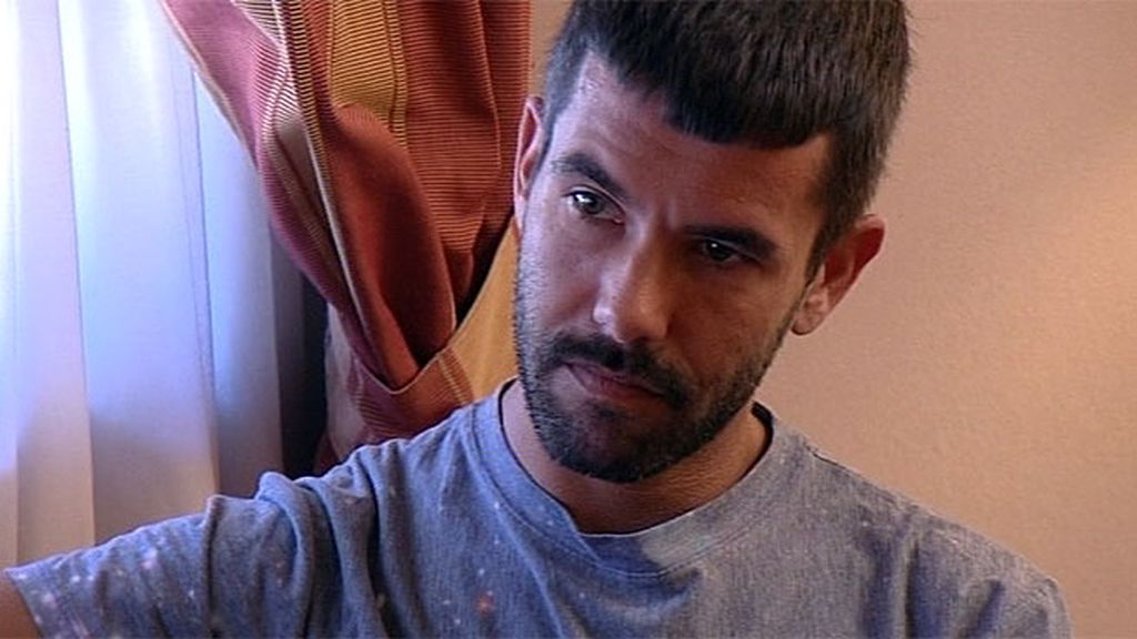 Pedriño, descolocado ante el retorno de Manu, cree vivir una película