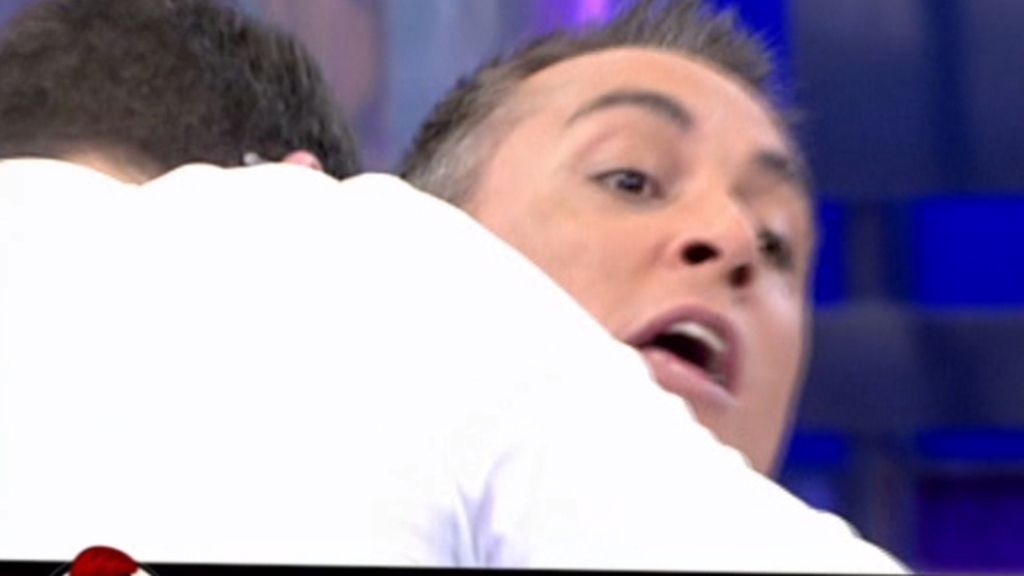 El equipo se desmadra analizando el encuentro de Alesandro y Noemí