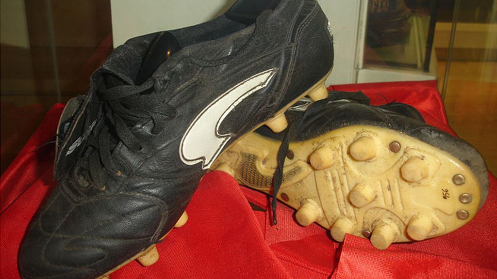 Las 14 botas míticas de la historia de los Mundiales: joma, kronos, puma...