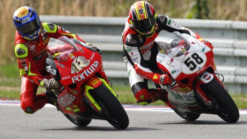 Marco Simoncelli 'pelea' con Jorge Lorenzo en Brno (Año 2006)