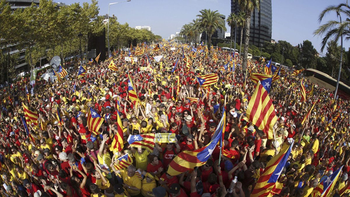 Manifestación a favor del referéndum reúne a miles de ciudadanos en Barcelona