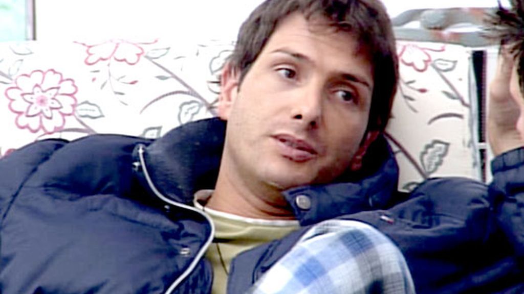 Iván y su pijama de cuadros