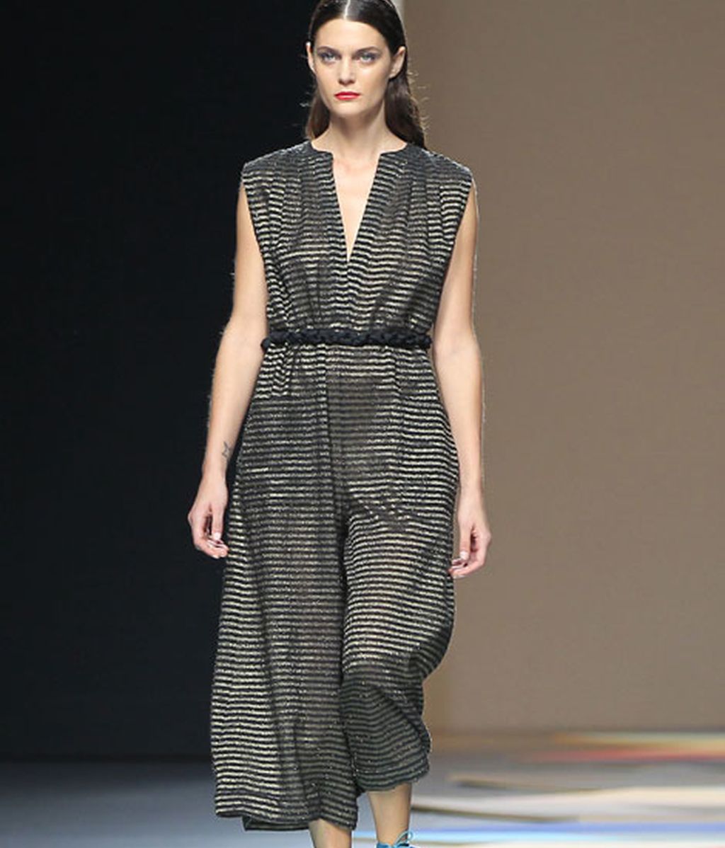 Líneas puras, geometrías y colores empolvados