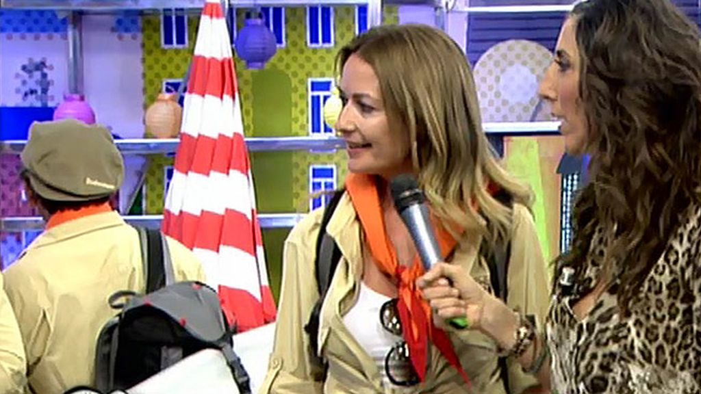 Los scouts visitan 'Sálvame' antes de emprender su camino al campamento