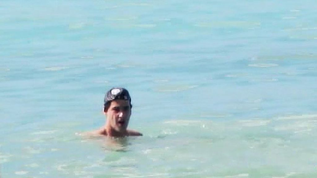 Nadando, tomando el sol... Así pasó Jesulín sus días en Santo Domingo