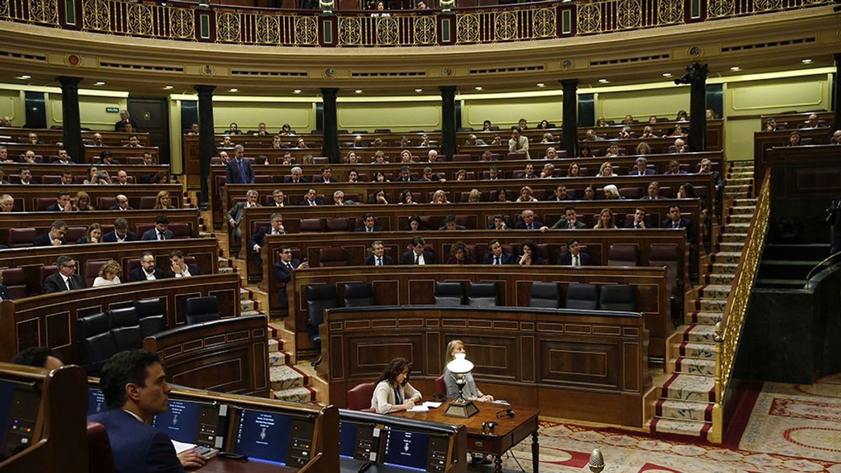 La oposición dice que las "pellas" del Gobierno en el Congreso son el "epitafio" de Rajoy
