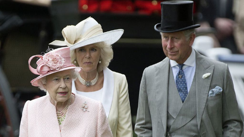 Sombreros, caballos y extravagancia en la cita de Ascot