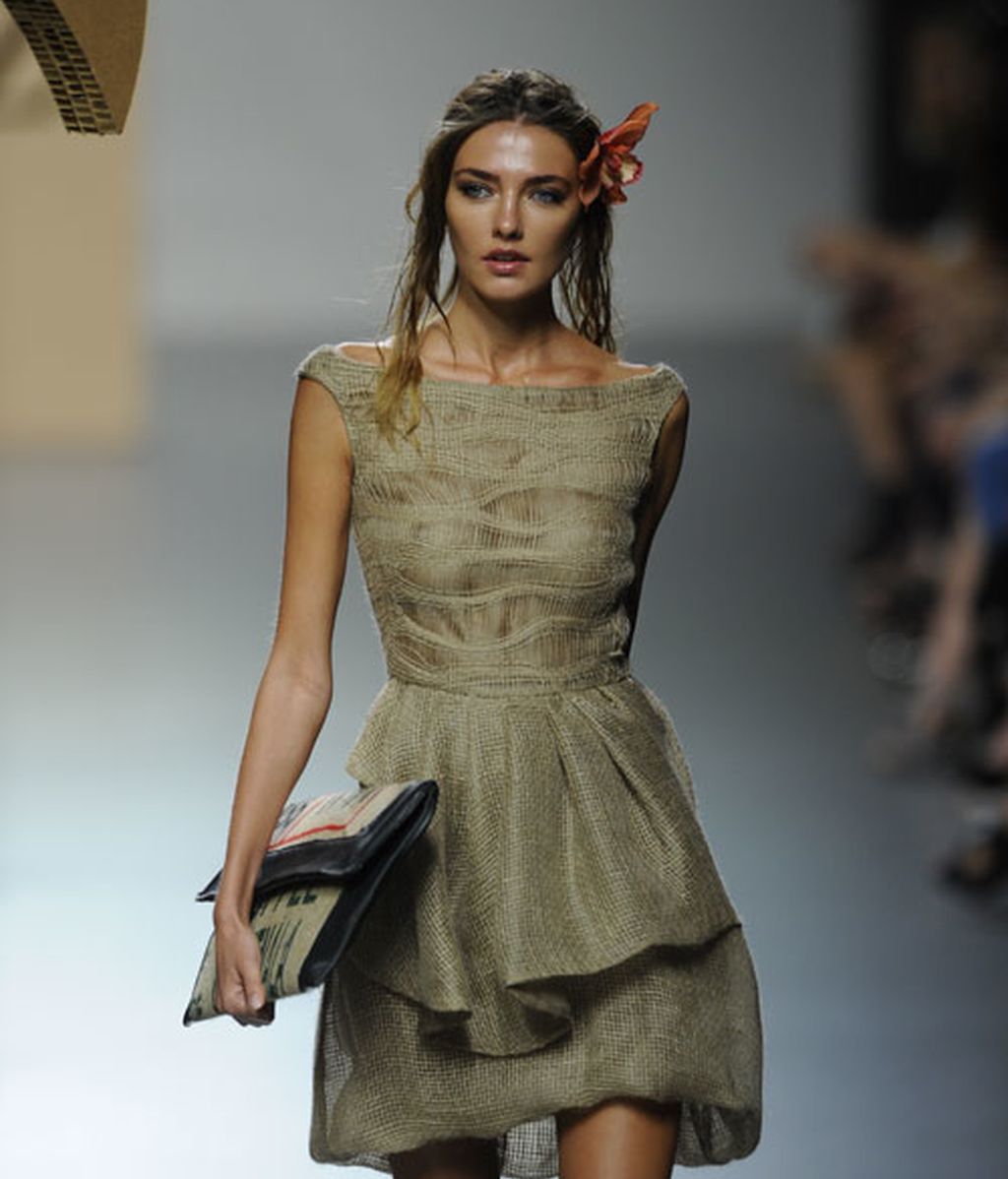 Ion Fiz trae sus tejidos del trópico