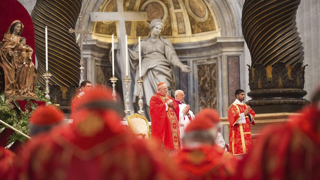 Angelo Sodano oficia la Misa Pro eligendo Pontifice