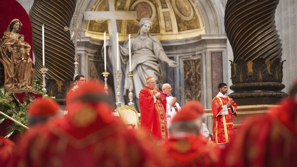 Angelo Sodano oficia la Misa Pro eligendo Pontifice