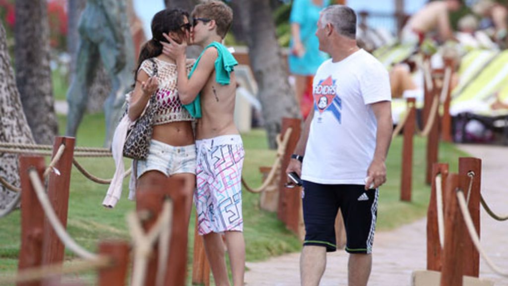 Justin Bieber y Selena Gómez desatan su pasión