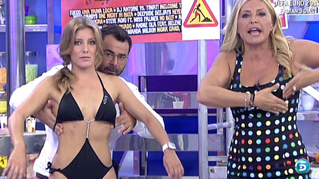 Jorge Javier practica con una guapa modelo y con sus colaboradoras