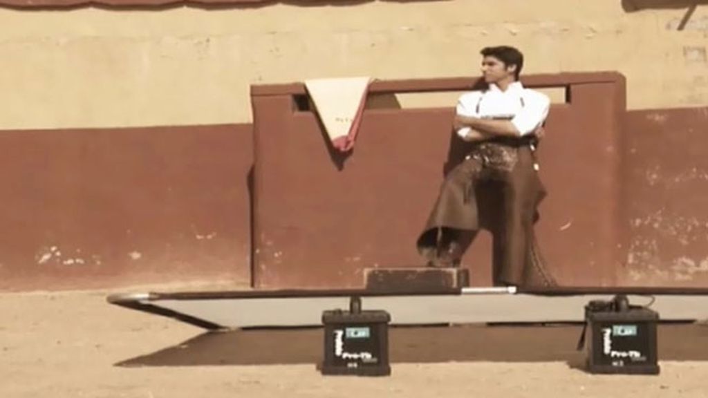 La firma Loewe ha confiado en el diestro para ser imagen de su perfume '7'