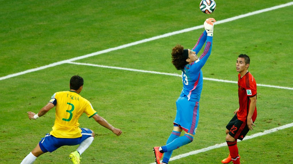 Cuatro paradas para la historia del fútbol mexicano