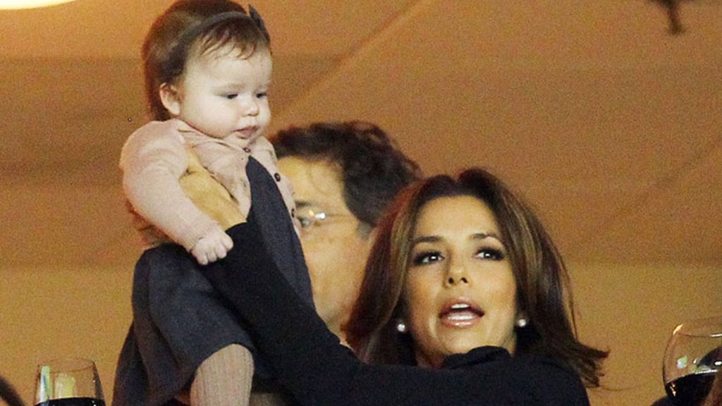 Victoria Beckham y Eva Longoria se marcan un 'Michael Jackson' con Harper 7