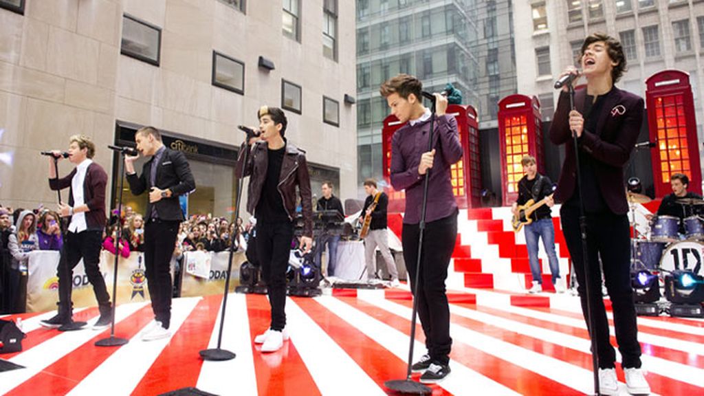 One Direction actúa en pleno Nueva York