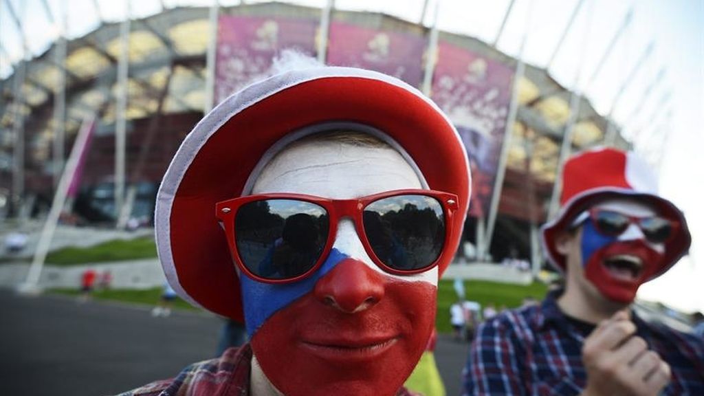 Esperanza checa y portuguesa por estar en "semis"