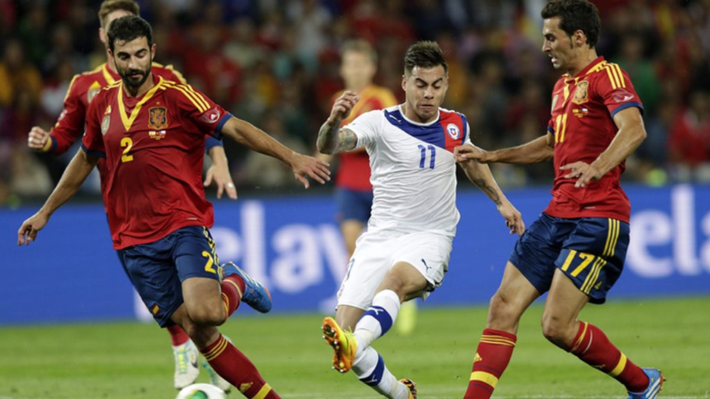 Vargas anota el 2-1 y vuelve a poner a los chilenos por delante del marcador