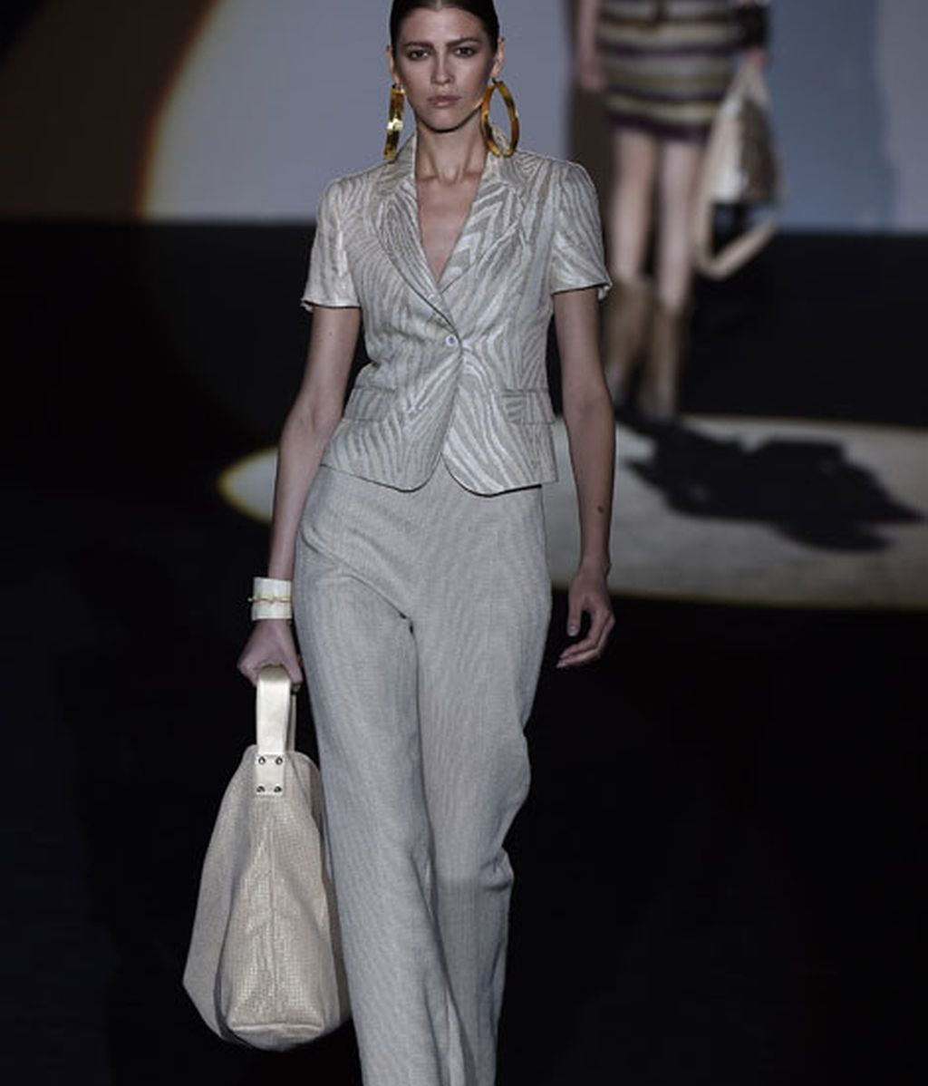 Flecos, plumas y cuero para la mujer más urbana