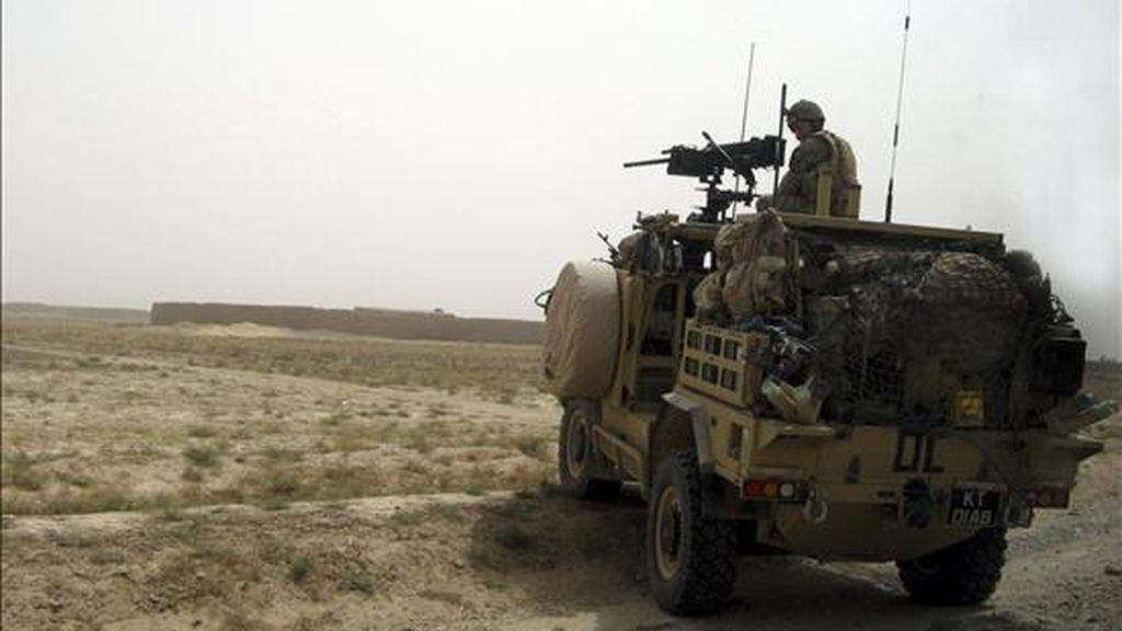 Policías afganos patrullan hoy Helmand, Afganistán. EFE Policías afganos patrullan hoy Helmand, Afganistán. EFE