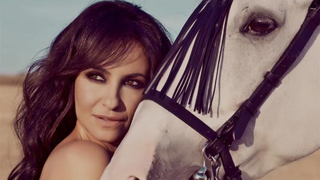 Melanie Olivares, espectacular en 'DT'