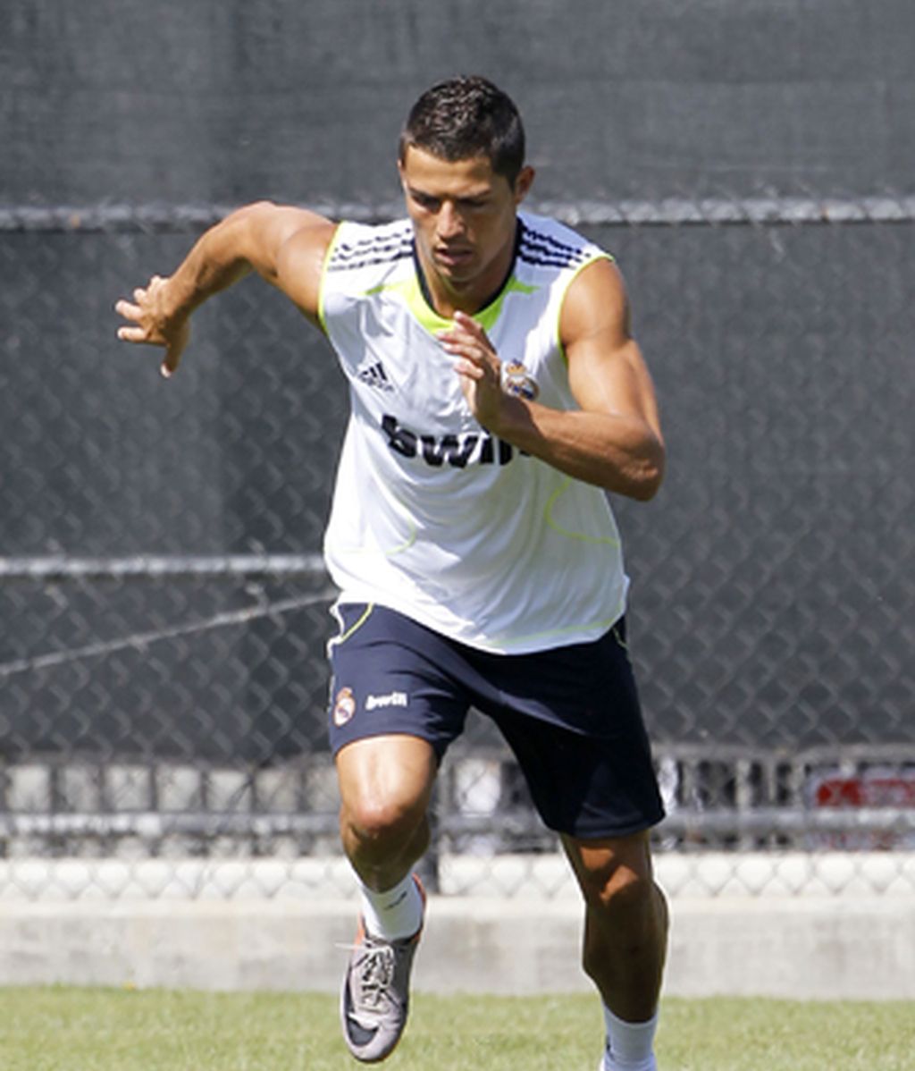 Ronaldo luce músculo en Los Ángeles
