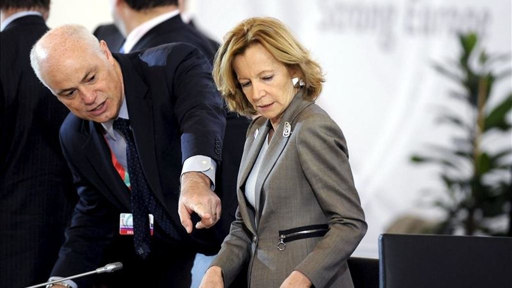 La ministra española de Economía y Hacienda, Elena Salgado, durante la segunda jornada de una reunión informal de ministros de Economía y Finanzas (Ecofin) de la UE en Godollo, al noreste de Budapest (Hungría), hoy, 9 de abril de 2011. EFE