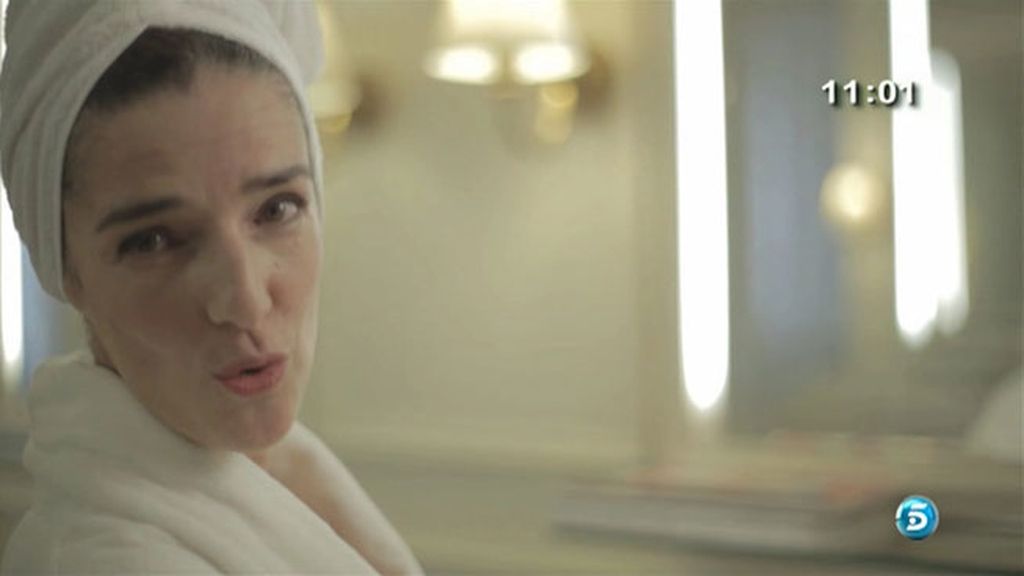 Paloma Barrientos, Marisa Martín Blázquez, Beatriz Cortázar, Paloma García Pelayo y Miguel Ángel Nicolas, cotilleos en la peluquería