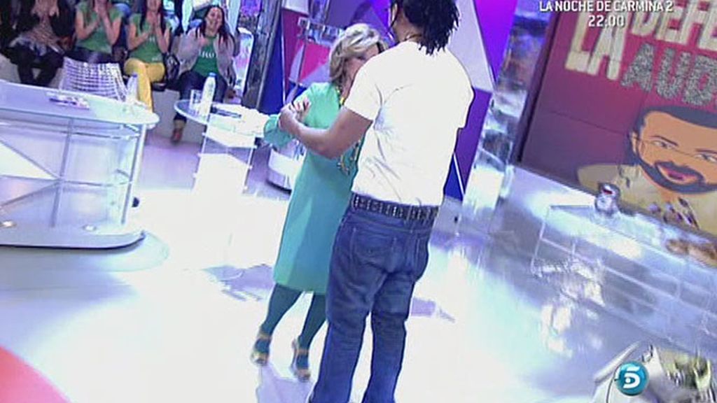 La defensora de la audiencia también baila