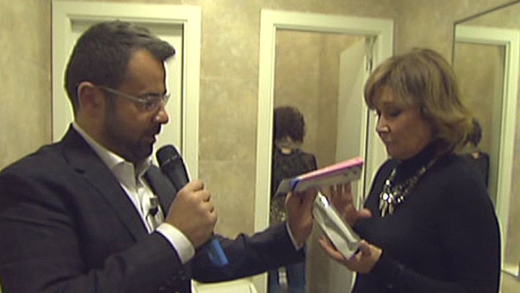 Paqui se entera de que está embarazada en directo