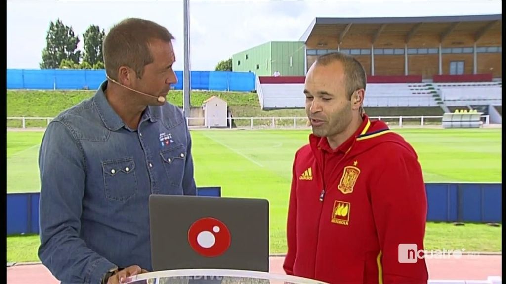 Iniesta no duda y se muestra convencido: “Ojalá siga Del Bosque en la selección”