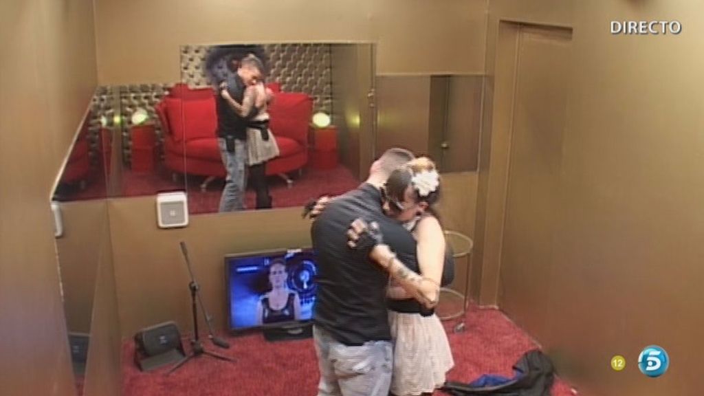 Los dos amigos no han parado de abrazarse