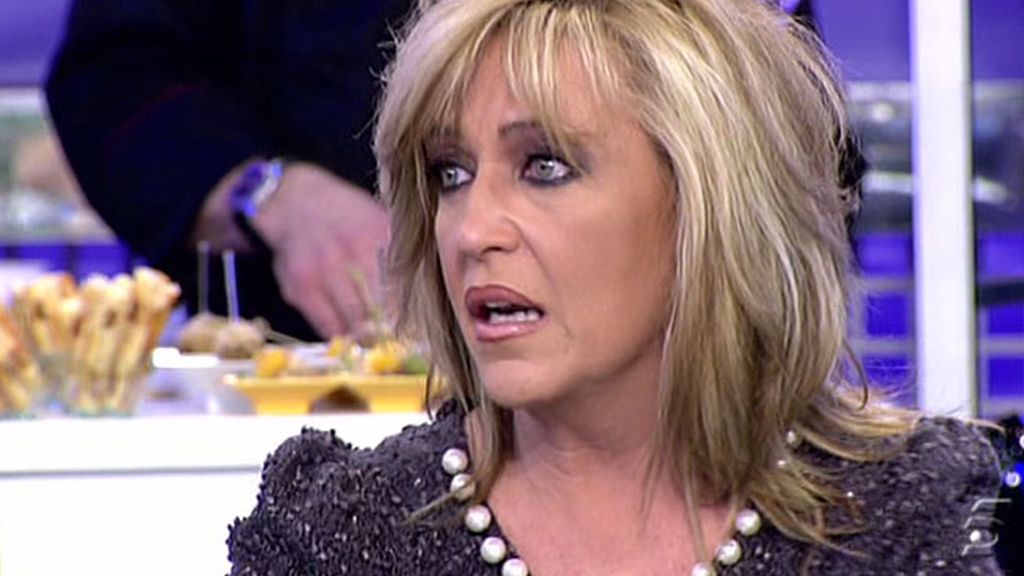 Lydia Lozano, al borde las lágrimas