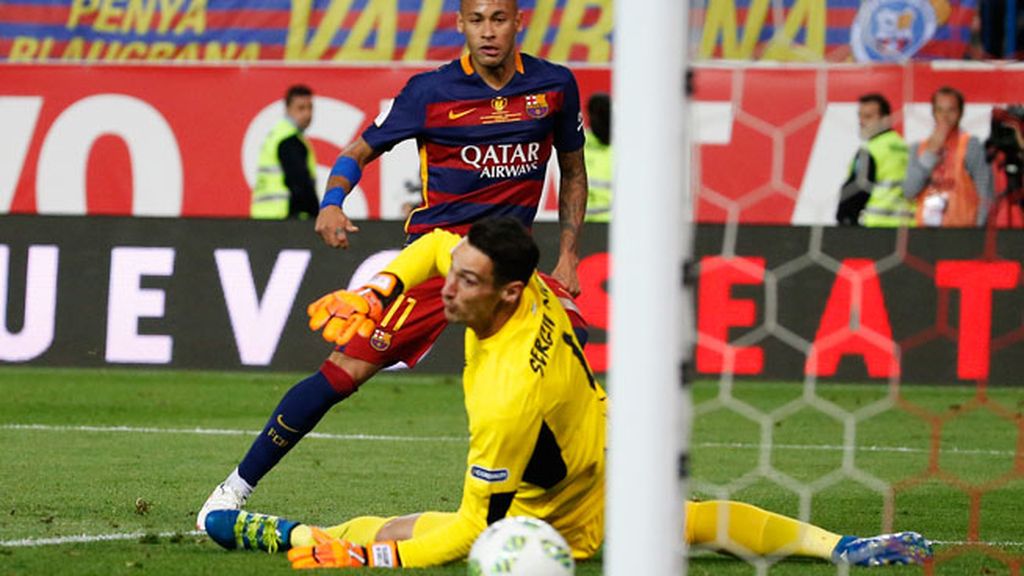 Neymar hace el gol del doblete para el Barça: gran pase de Messi que le regala el tanto
