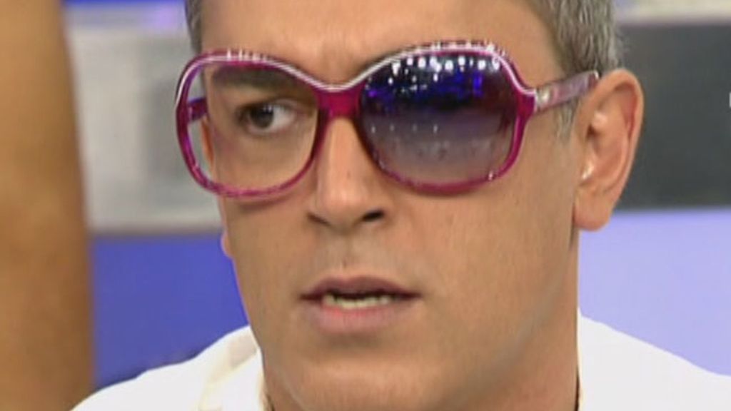 J. J. se calza los tacones de la Esteban