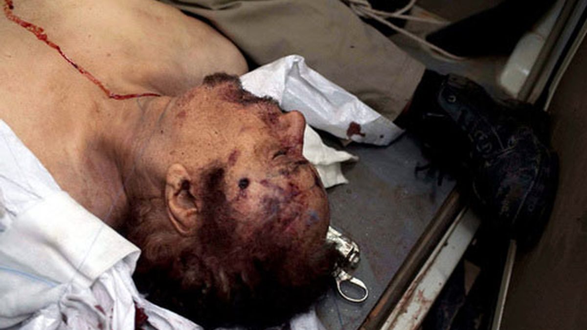 Imagen de archivo del cadáver de Gadafi