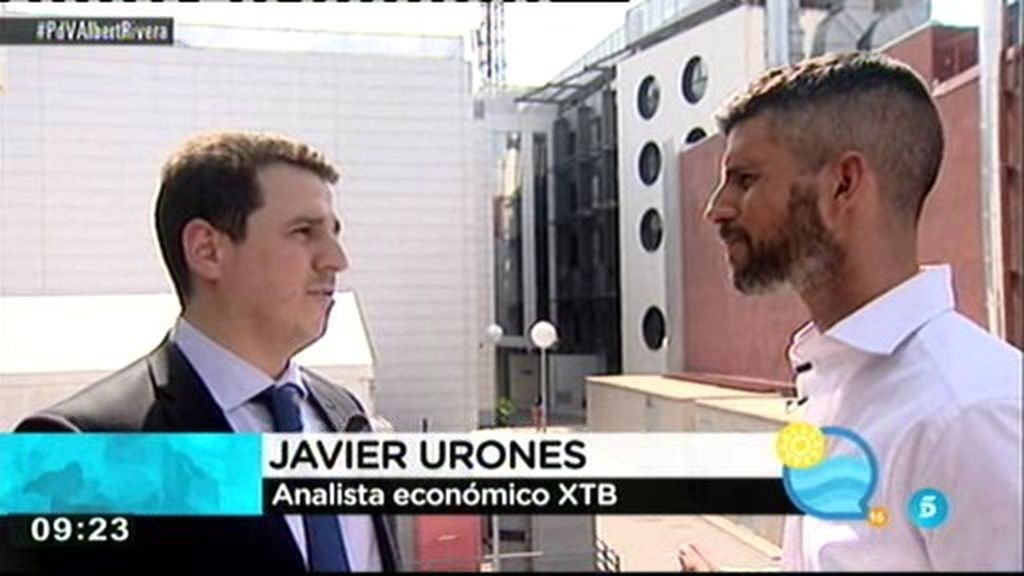 Javier Urones, analista económico: “La deuda griega le cuesta 560€ a cada español”