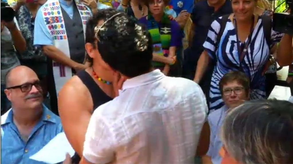 La hija del presidente cubano Raúl Castro oficia una simbólica boda gay en La Habana