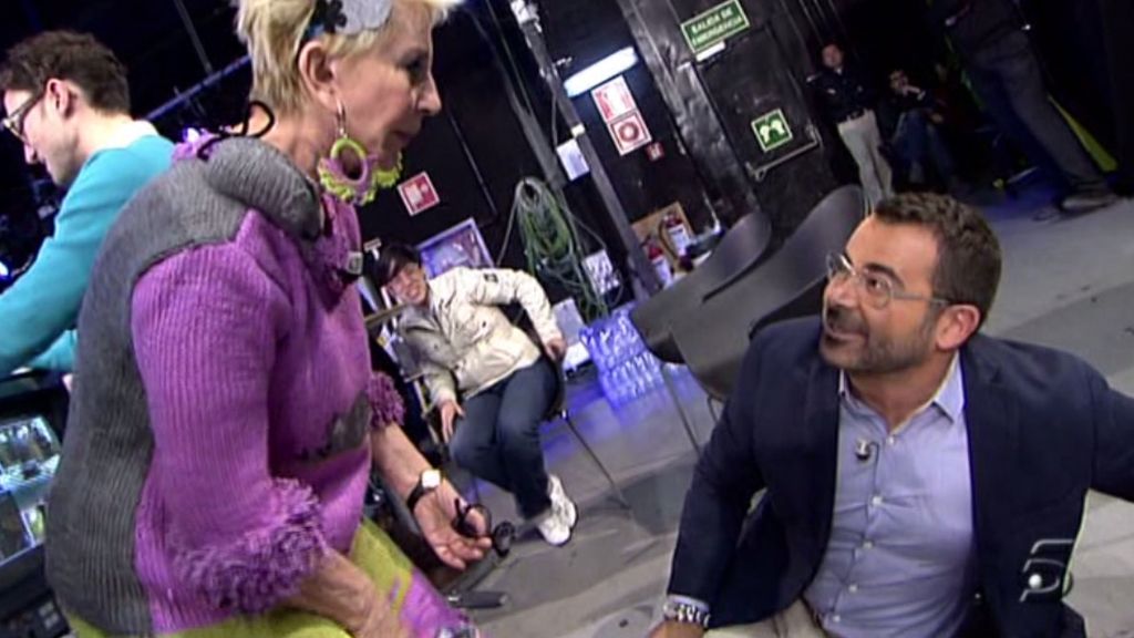 La periodista se niega a enseñar sus encantos