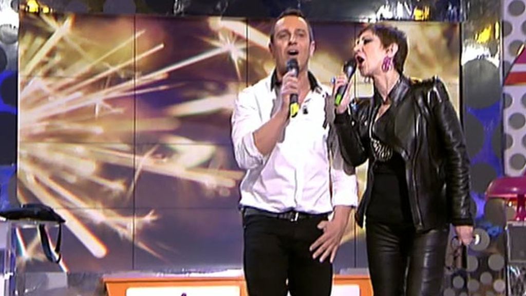 La particular versión de 'Colgando en tus manos' de los colaboradores