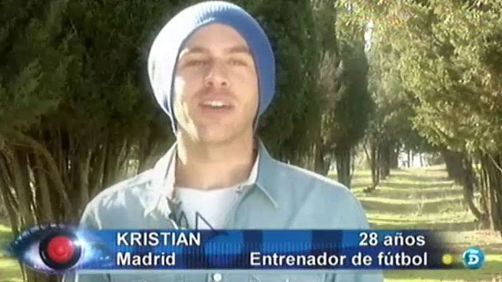 Kristian, 28 años, entrenador de fútbol