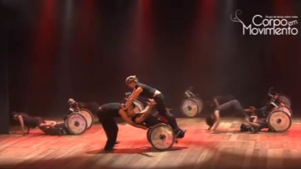 Los bailarines en silla de ruedas que han impresionado al mundo