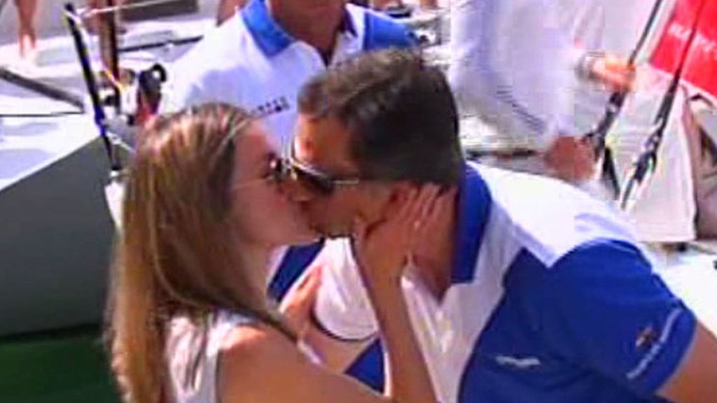 Letizia llega a mallorca con sus hijas